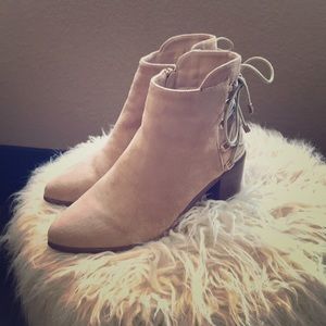 Liliana Ankle Boots